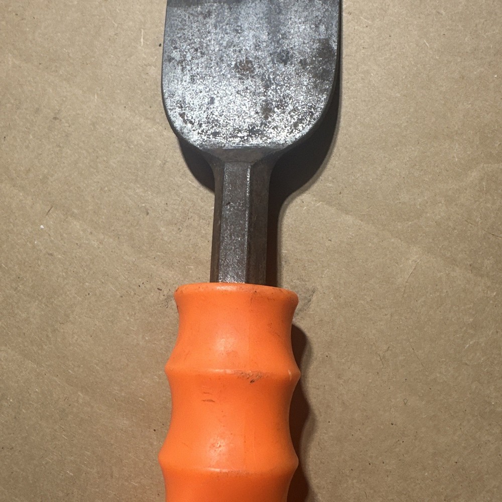 Baltimore Guardian 2-1/2 Inch Handguard Flat Cold Chisel Orange
