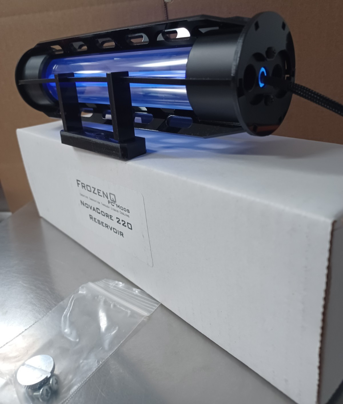 FrozenQ PC NovaCore 220 Reservoir - UV Cathode - Black Rails FQPC-NOVACORE-BK