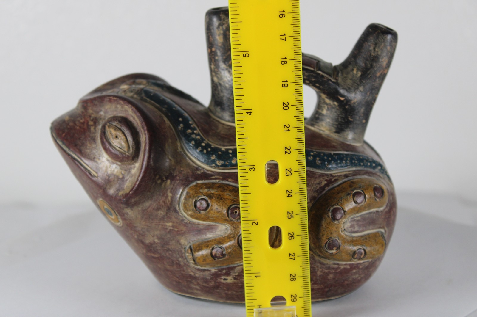 Museum Replica of a Pre Columbian Paracas Artifact Peru Frog Stirrup Vessel 09