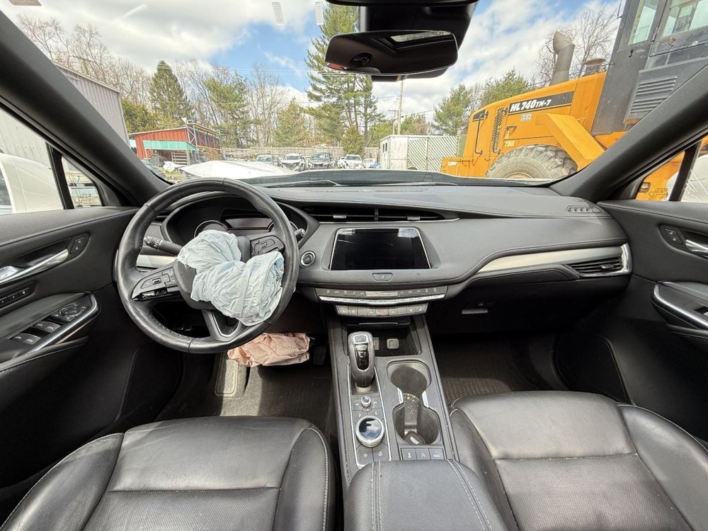 2019-2022 Cadillac XT4 Amplifier