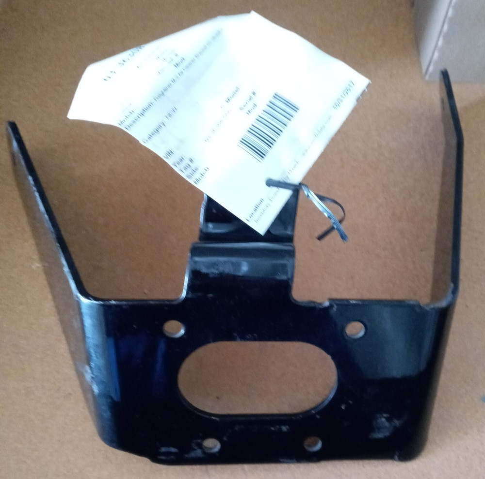 Freightliner M-2 Air Cleaner Bracket 03-36308-000