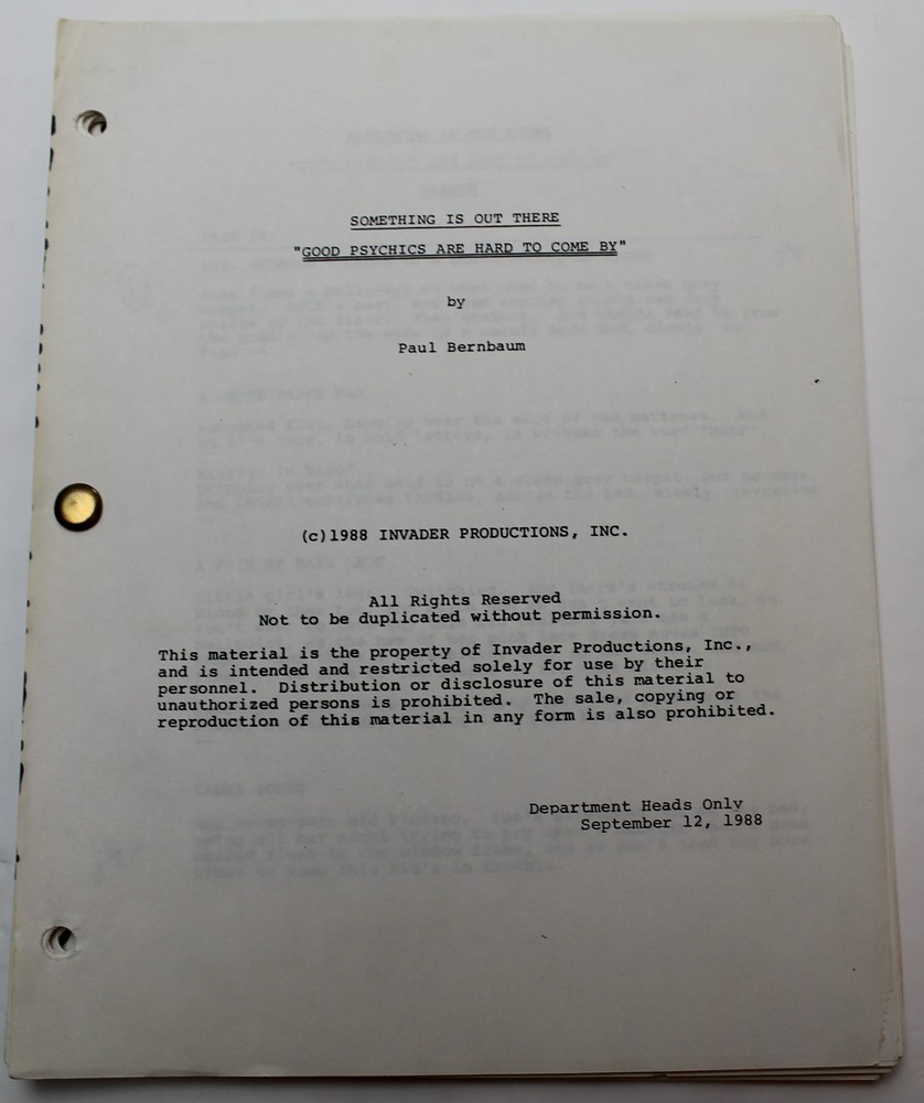 SOMETHING IS OUT THERE / Paul Bernbaum 1988 TV Show Script, Alien Sci-fi Horror