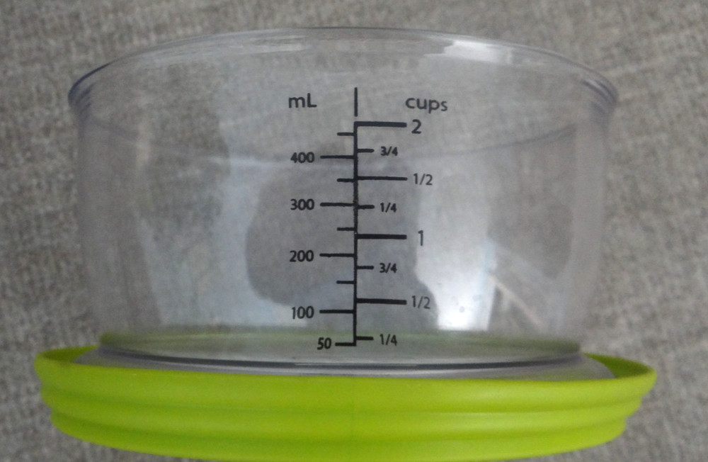 EUC 2 CUP PLASTIC MEASURING CUP WITH THREE INTERCHANGALBE GRATERS / SEALED LIDS