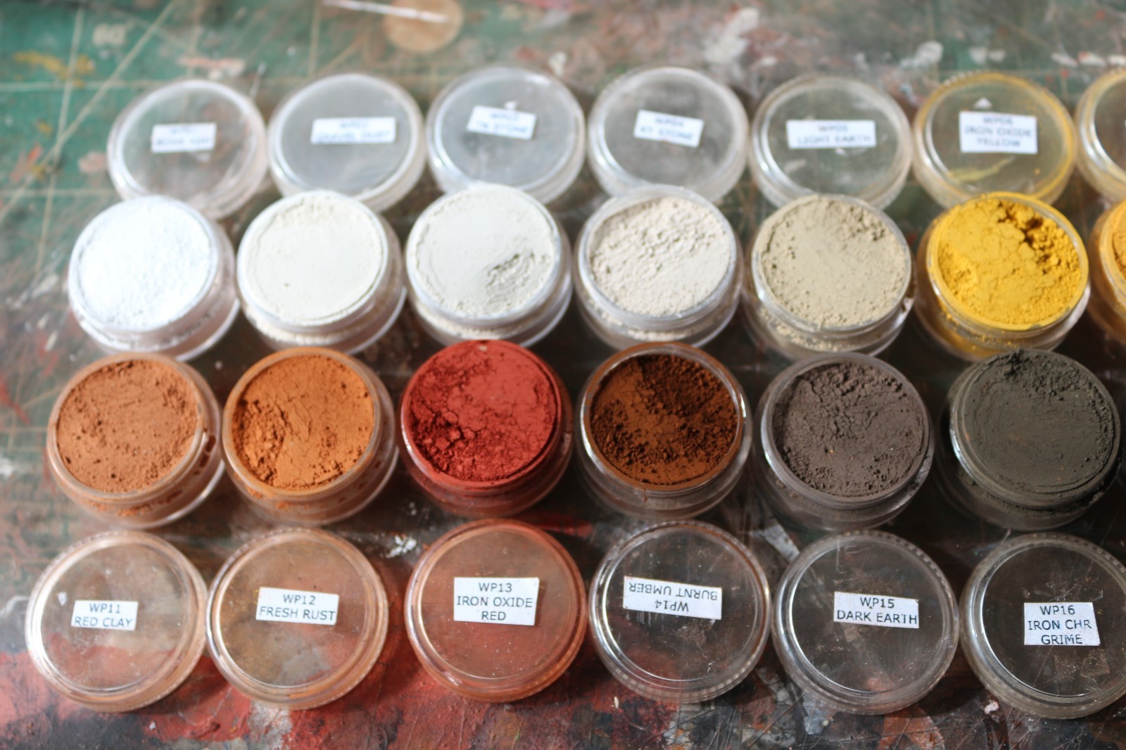 WPS20 DAVE'S DECALS WEATHERING POWDERS 20 COLOR SET ALL NATURAL EARTH PIGMENT