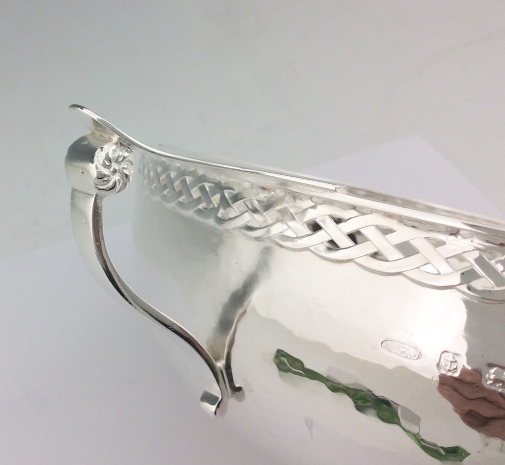 ARTS & CRAFTS LARGE SOLID SILVER BOWL A.E.JONES 1924