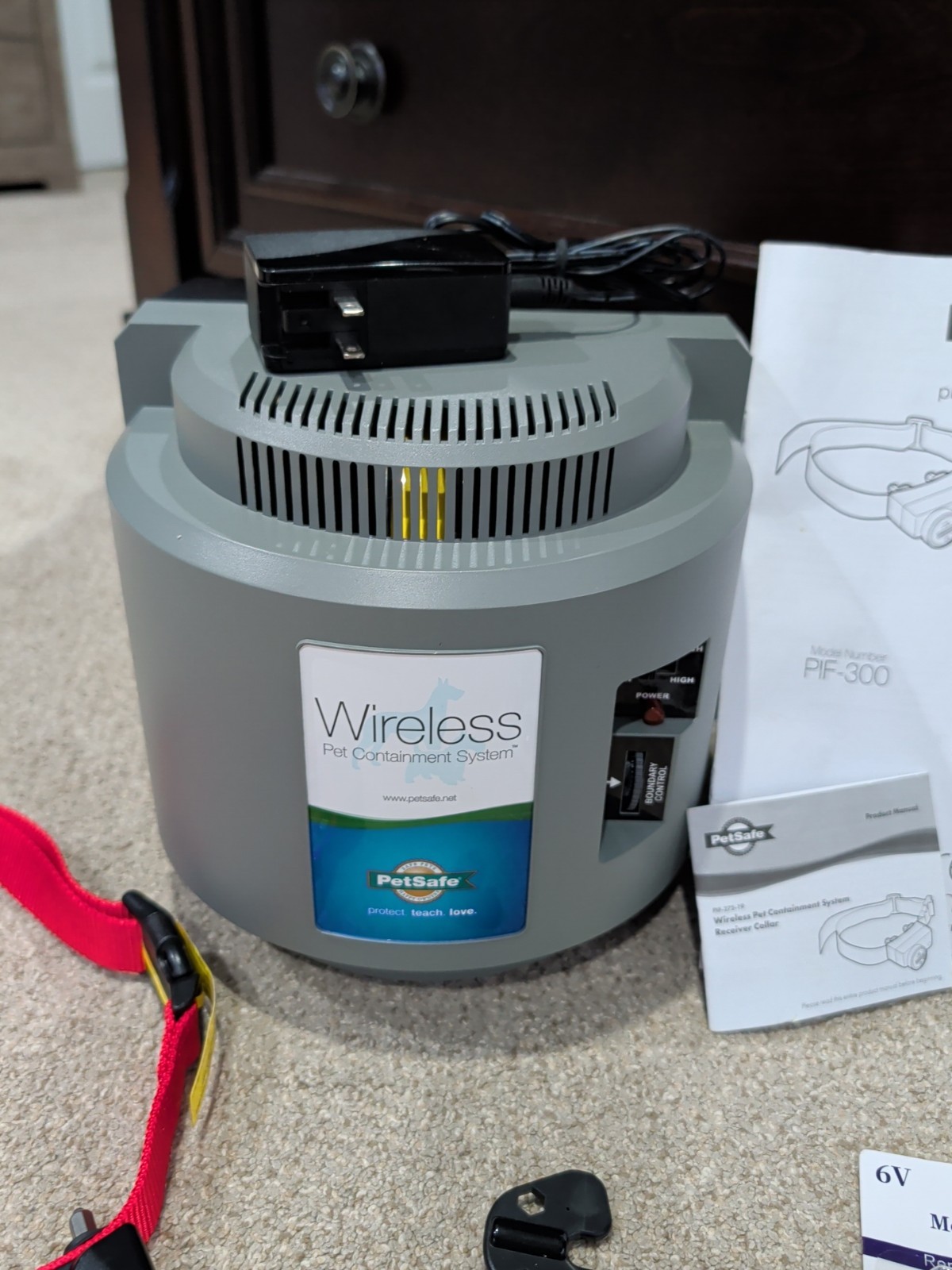 PetSafe PIF-300 Wireless Fence Pet Containment System NEW Open Box Extra Battery