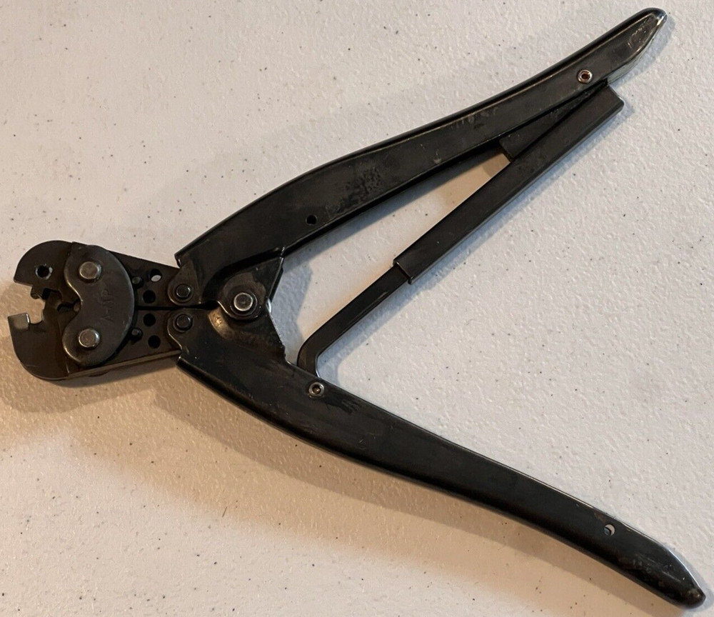 AMP Tyco 69606 Hand Crimp Tool 24-20 C PIDG