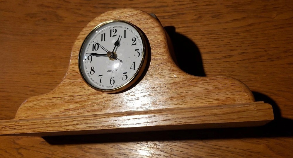 Wood And Quartz Mantel Clock Classic Decor