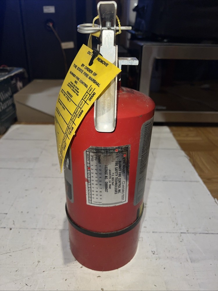 SENTRY MODEL SY-0517 FIRE EXTINGUISHER NEW