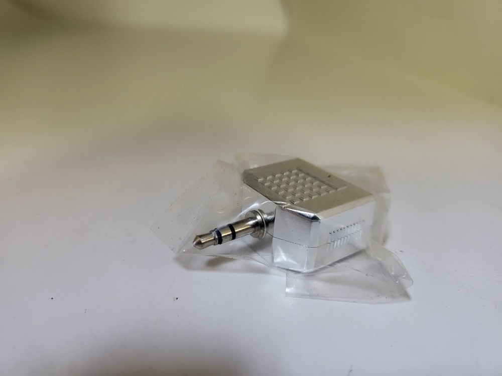 NEW SILVER Stereo Plug Male to Dual 3.5mm Female Jack Audio Adapter Splitter V25