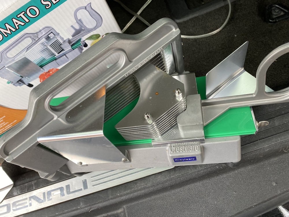 Crestware SLT1 1/4" Tomato Slicer GREAT CONDITION