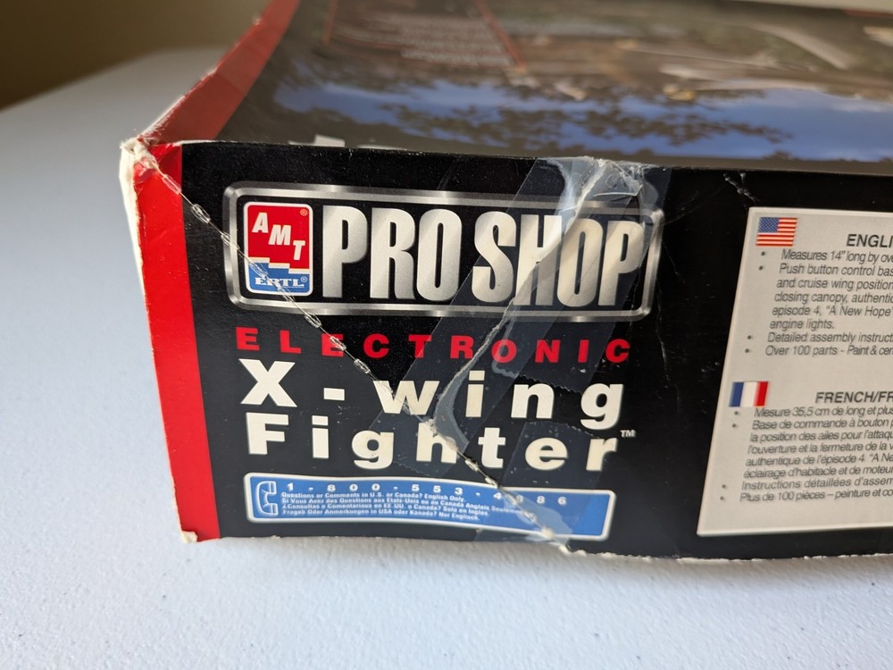 AMT Star Wars Electronic X-Wing Fighter Plastic Model Kit