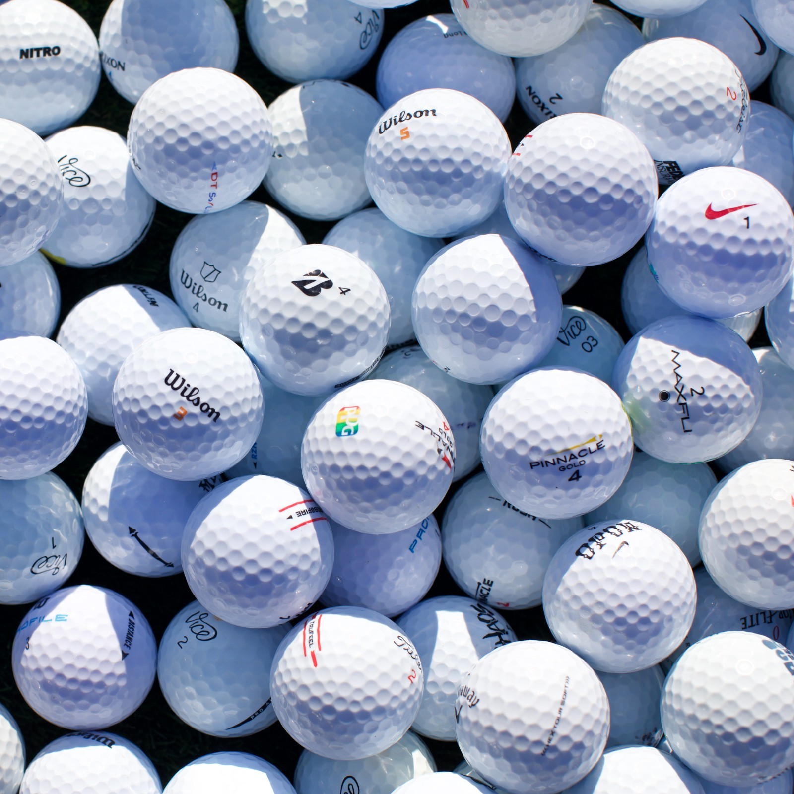 100 Assorted Brand Golf Balls Near Mint 5A/4A - Amazing Value - FREE SHIPPING!