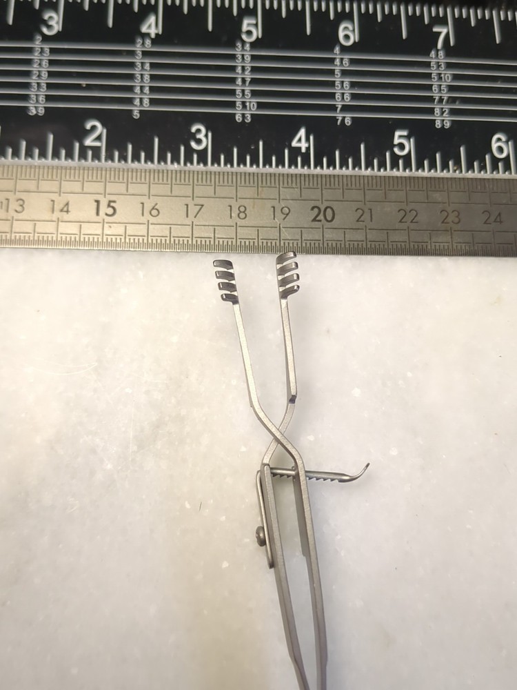 Codman 38 Heiss Self-Retaining Retractor 1410