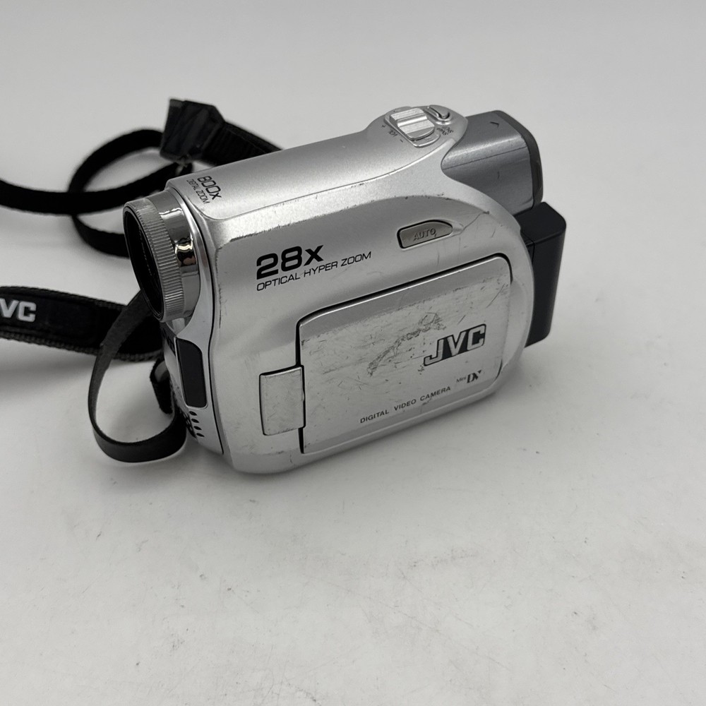 JVC GR-D347U Camcorder 28x Optical Hyper Zoom Digital Camera