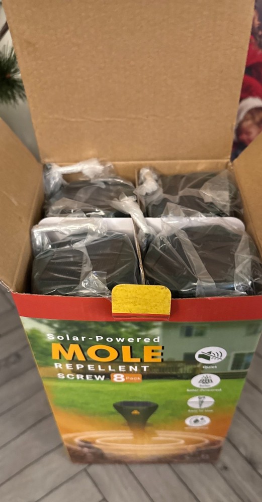 Solar-powered Mole Repellent Screw (8 Pack)