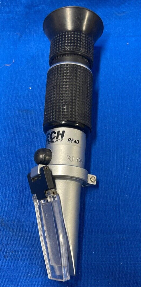 EXTECH PORTABLE REFRACTOMETER RF40 COOLANT/BATTERY ACID