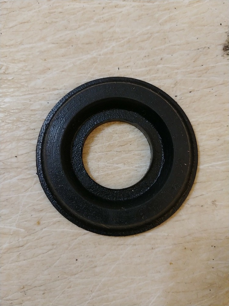 21 RUBBER WASHERS / GASKETS NEW / OLD STOCK