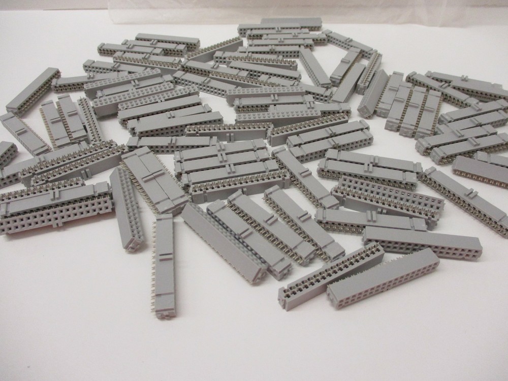 *NEW* (92 PCS) 3M D89134-0131HK CONNECTOR WIRE BOARD MOUNT SOCKET