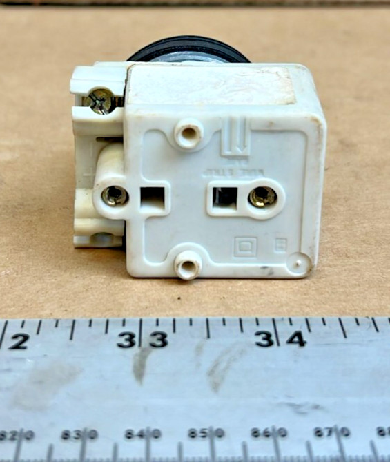 Square D Red LED Illuminated Indicator Model 9001KMF1