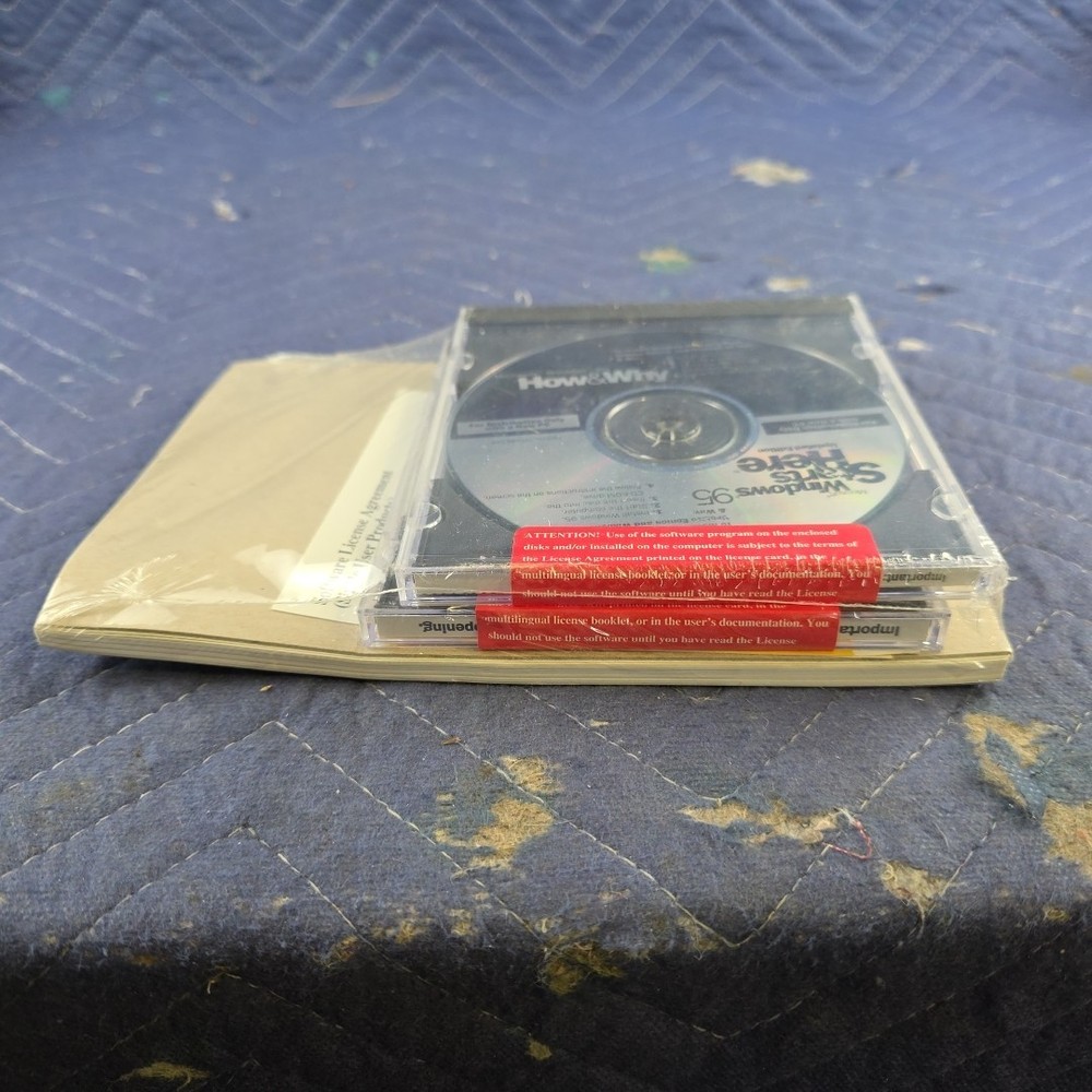 Introducing Microsoft Windows 95 Manual & CD Factory Sealed