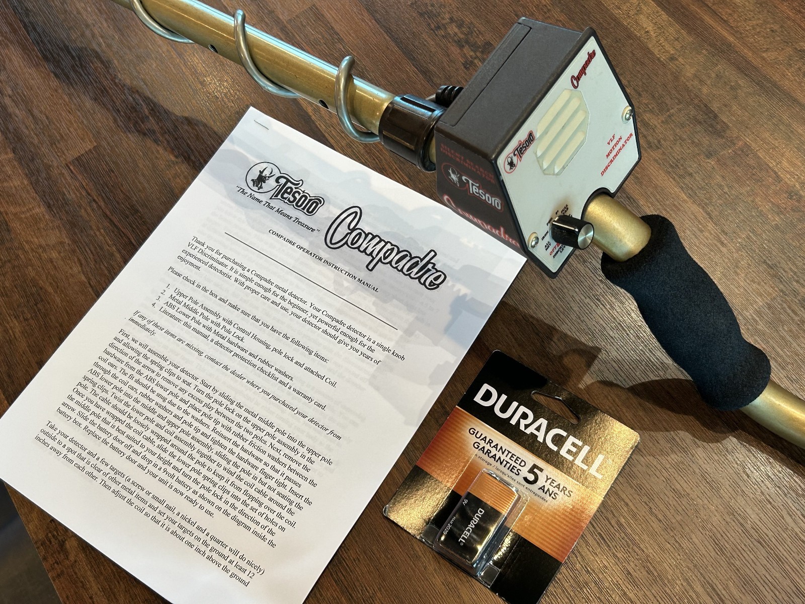 Tesoro COMPADRE Metal Detector with 5.75 Inch Coil, New Battery, Manual - Nice!