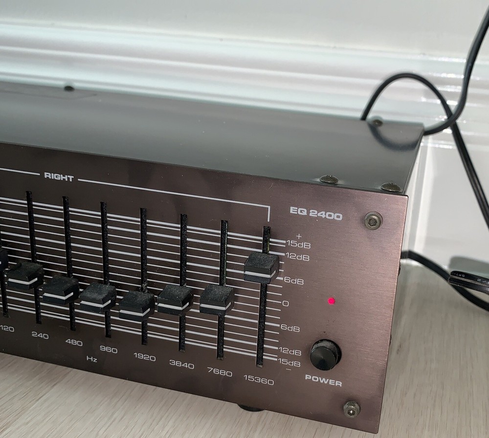 Numark Model EQ-2400 10-Band Stereo Graphic Equalizer (Black)