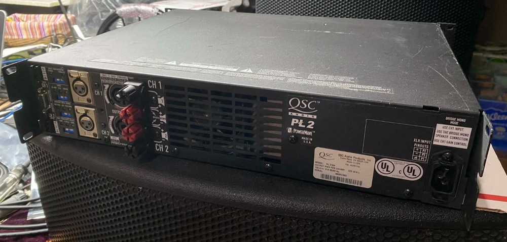 QSC PL218A Powerlight 2 Amplifier