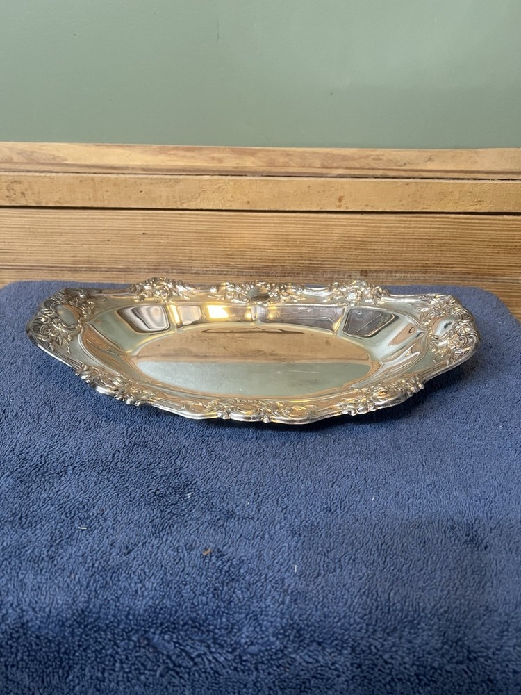 VINTAGE TOWLE SILVER OVAL SERVING TRAY ROSEBUD & SCROLLWORK