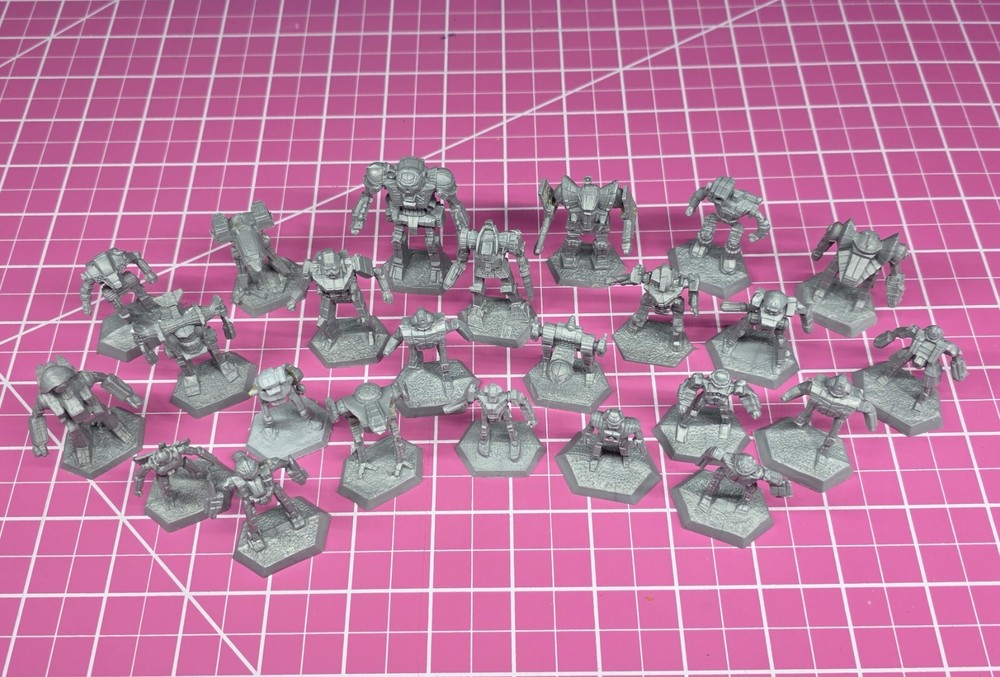 NEW RARE 2011 Battletech Mini - Hunchback Mech - 35000