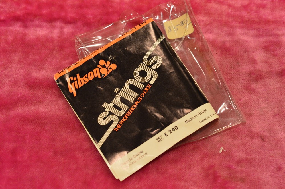 Vintage 1960's Gibson String Pack - UNOPENED Case Candy - Flatwound .14 - .56