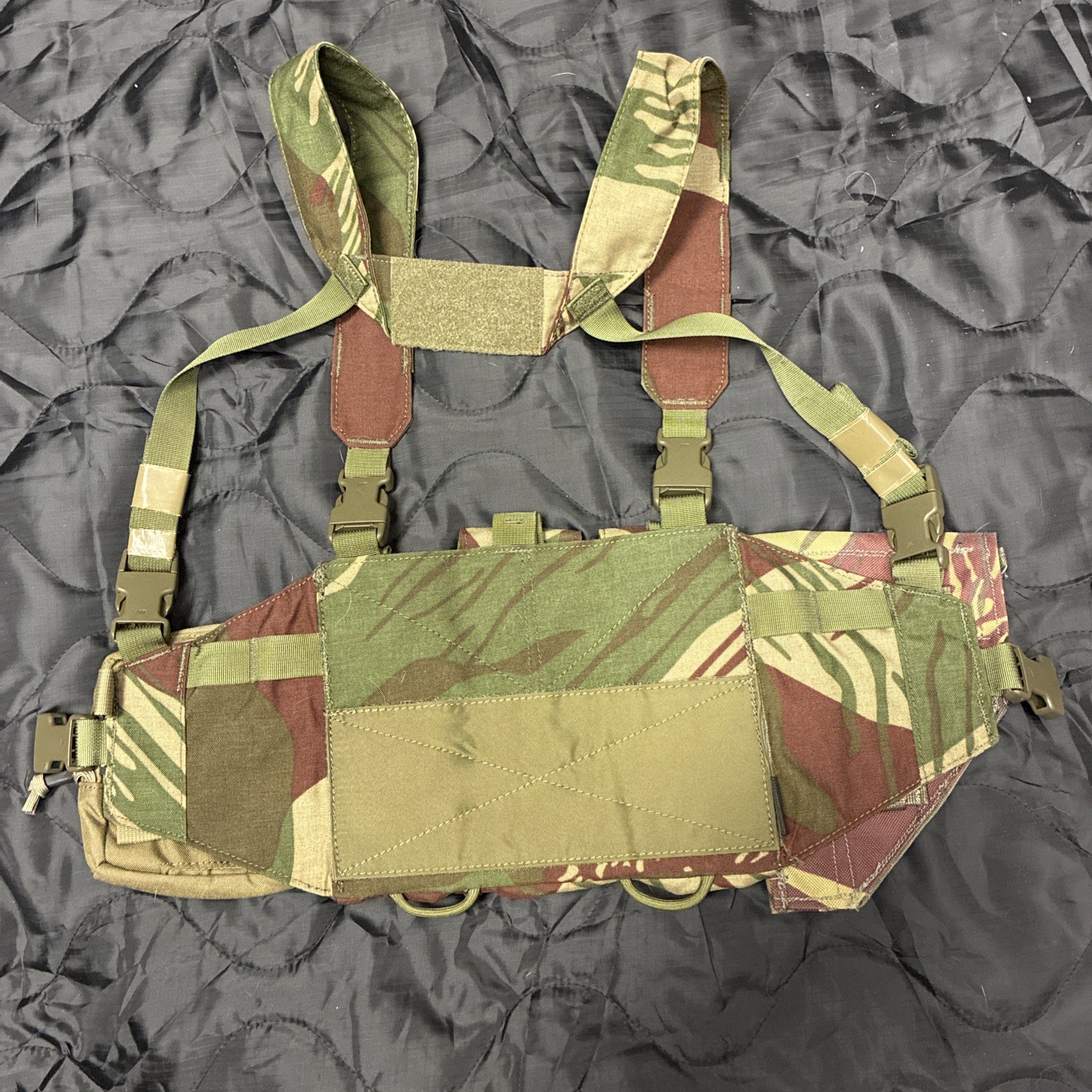Helikon-Tex Chicom Chest Rig - Extra Pouch - Custom Holster - Rhodesian Camo