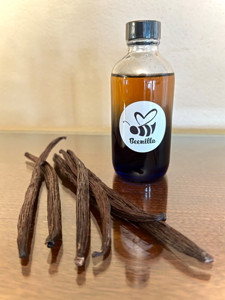 Beenilla Vanilla Extract - 2 ingredients & aged 2 years