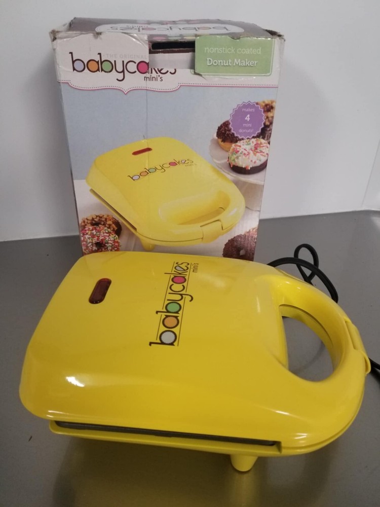 Baby Cakes Mini Doughnut Maker. Makes 4 Mini Doughnuts