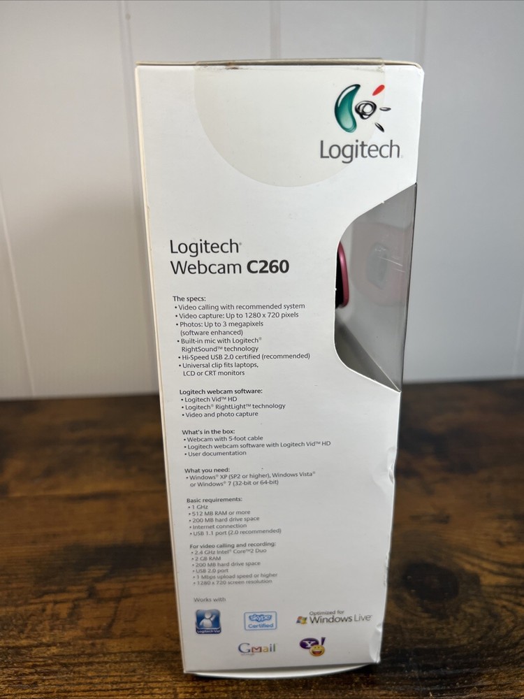 LOGITECH PINK C260 WEB CAMERA w/Booklet, and CD, USB NEW
