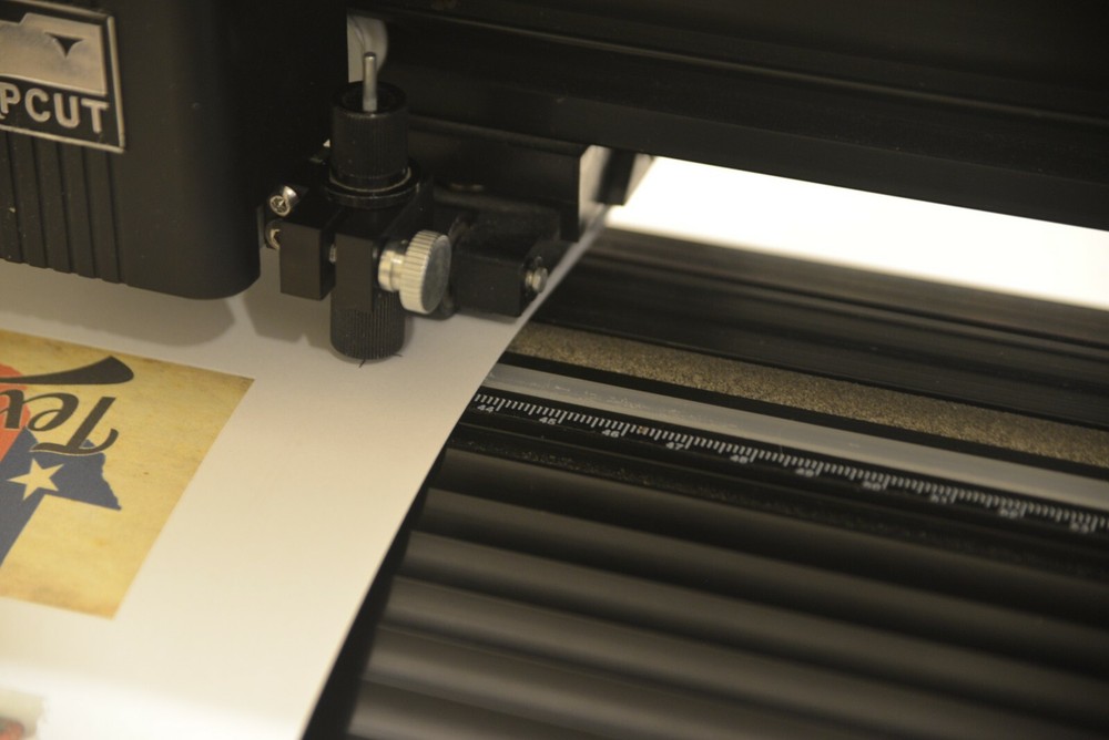 CONTOUR CUTTING DEVICE / LASER ALIGNMENT TOOL FOR VINYL CUTTER