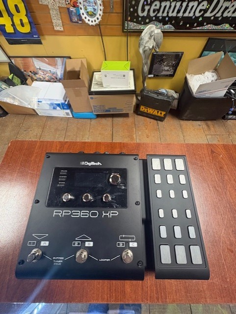 DigiTech RP360XPV-01 Black Guitar Multi-Effect Processor Pedal