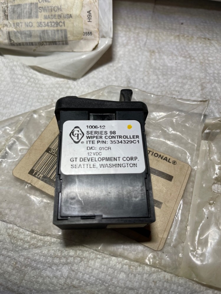 INTERNATIONAL 3534329C1 SWITCH, WINDSHIELD WIPER /WASHER CONTROLLER original eq