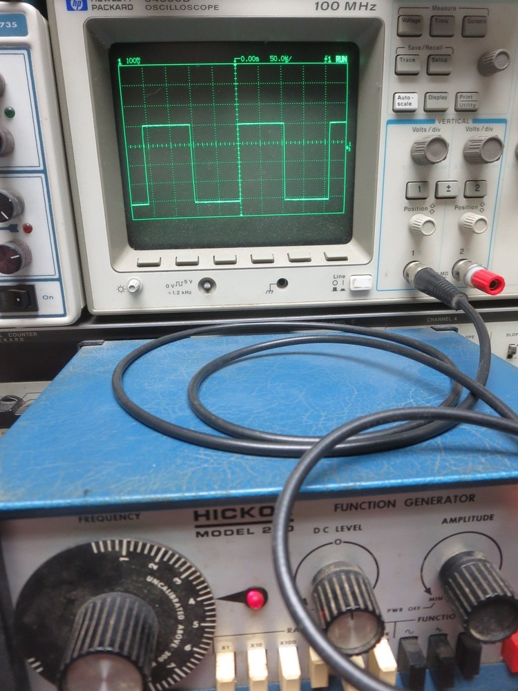 HICKOK Model 270 Function Generator Manual and Schematic tested by Eddie Mikells