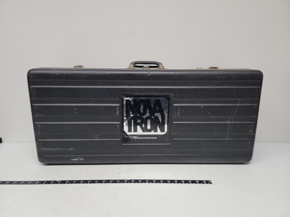 Novatron 550 Lighting Kit in Hard Case