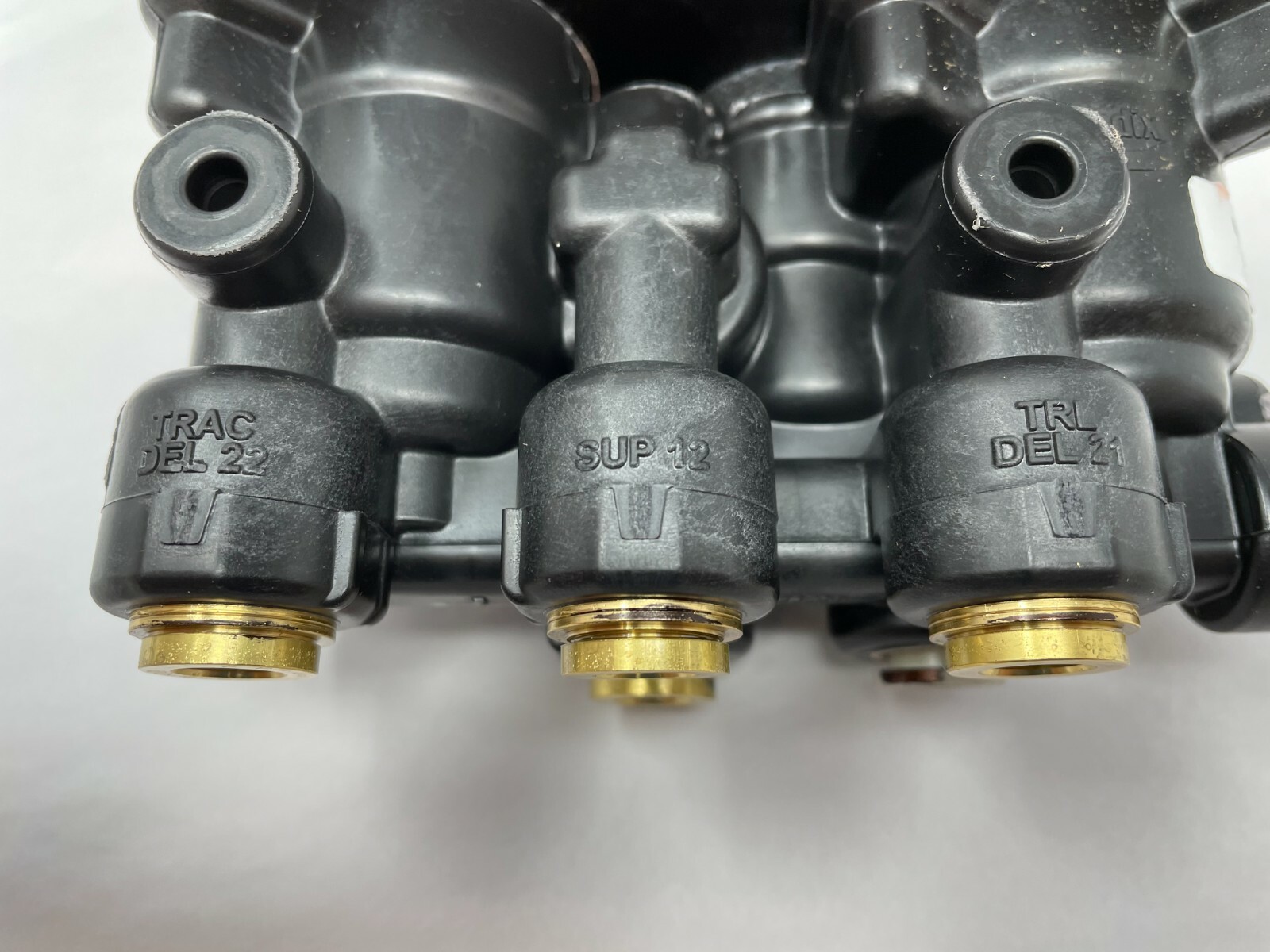 NEW OEM Genuine Bendix MV-3 Parking Air Brake Dash Control Valve PN# K120153