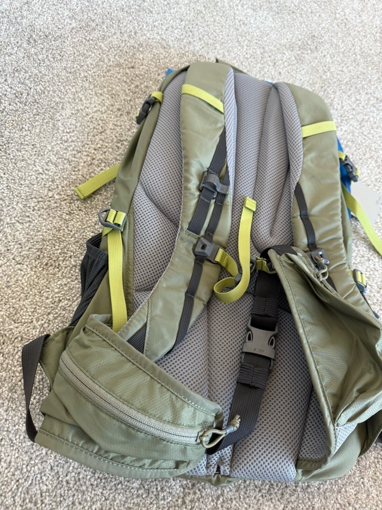 CAMELBAK® Rim Runner Crux Hydration Backpack 2.5L