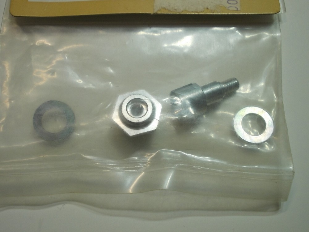 EF-5 Front Hub Set / Right - Kyosho Fantom