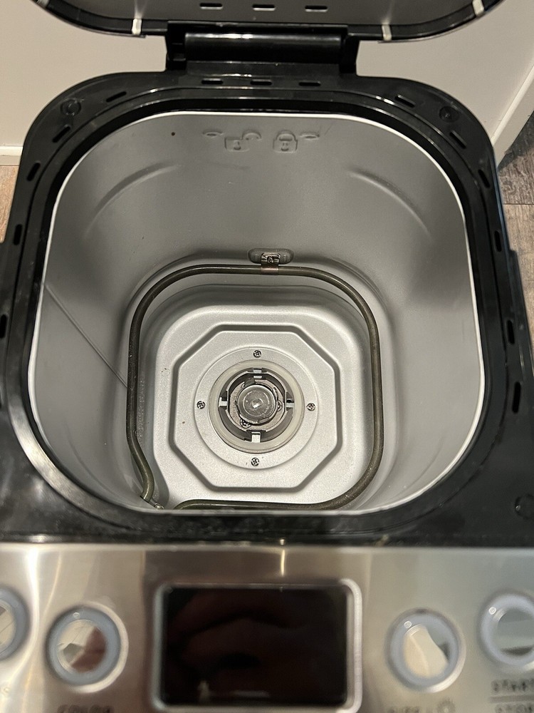 Cuisinart Compact Automatic Bread Maker / Machine StainlessSteel CBK-110