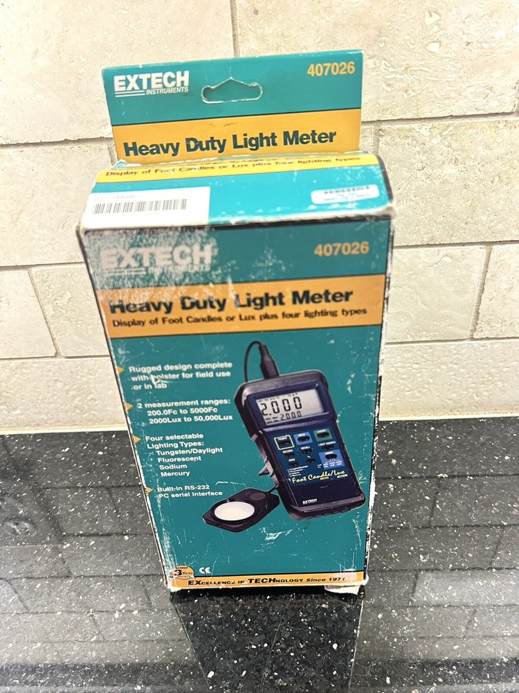 EXTECH 407026 Heavy Duty Light Meter