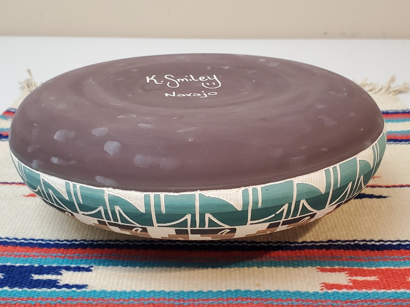 Navajo Native American Etched Hand Painted Earthenware Heavy Pottery