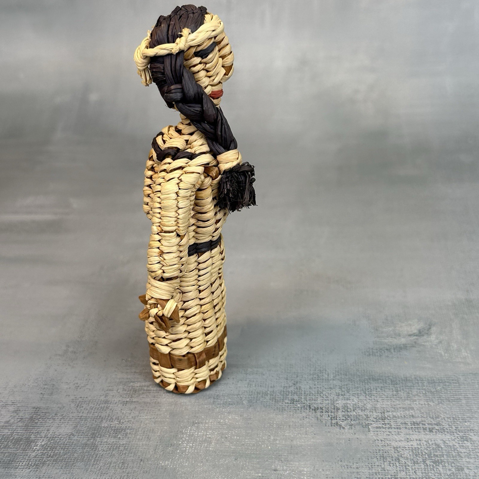 Vintage Native American Skokomish / Yakama Basketry Basket Doll Woman Dress 6”