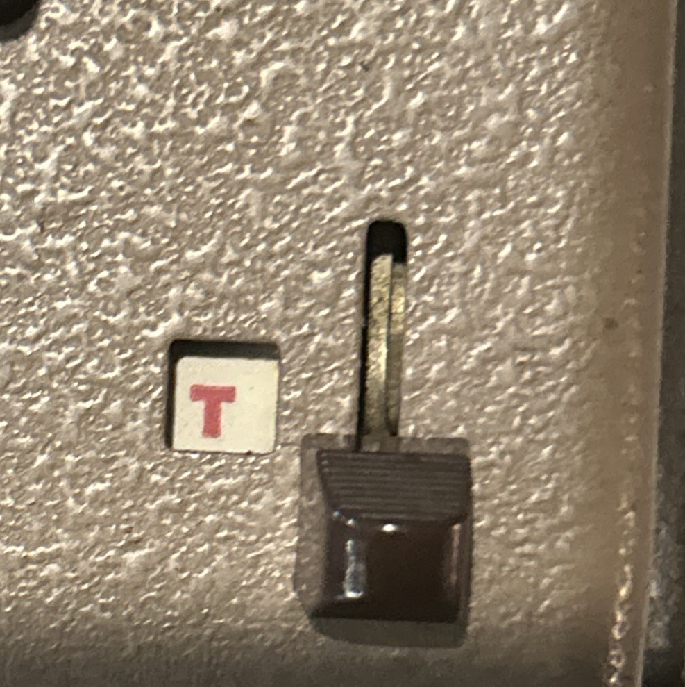 Victor Automatic Calculator Adding Machine Model 73 85 54, Powers On Read