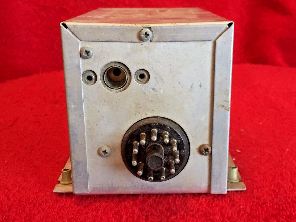 BENDIX MODEL 204A MARKER RECEIVER P/N 1U066-01