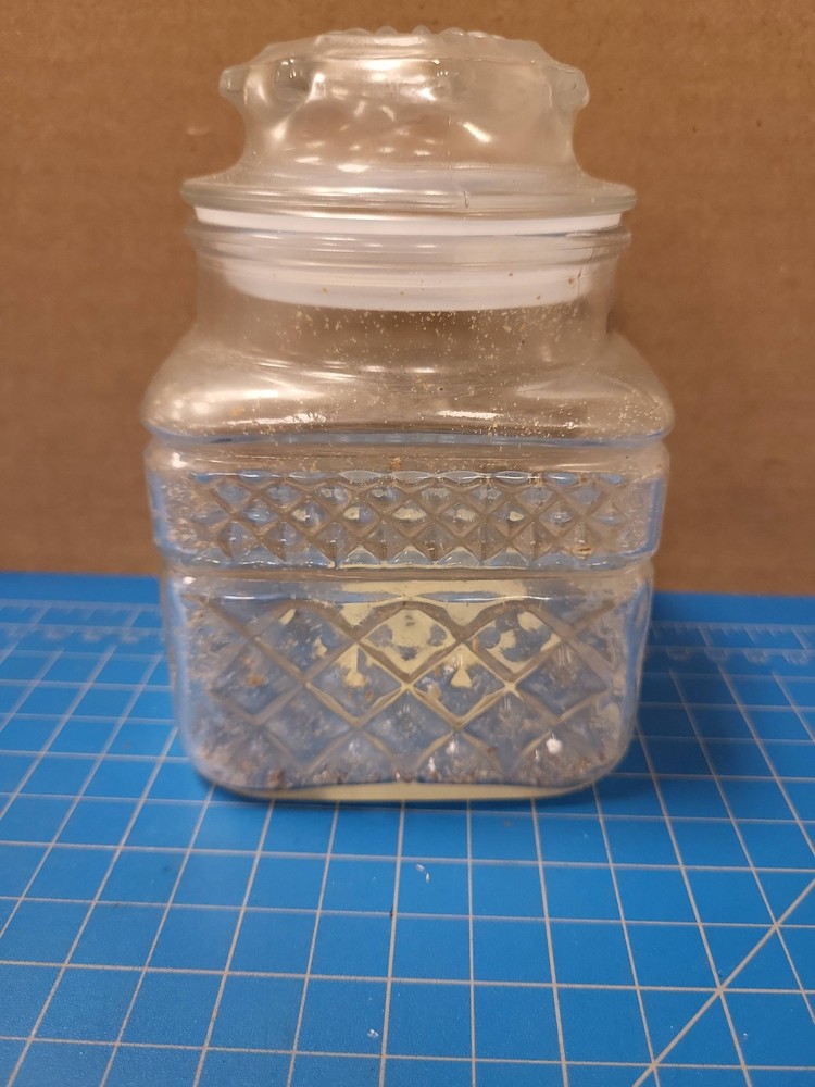Clear Glass Kitchen Canister Jar Lid Embossed Diamond Pattern Storage Container